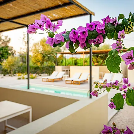 Xenia-retreat Villa
